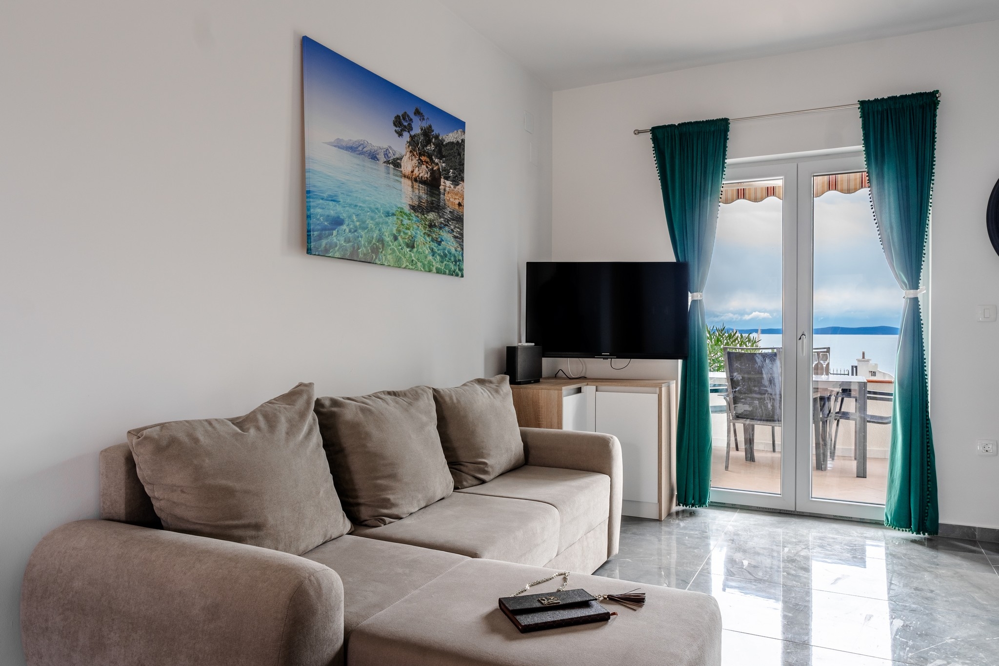 One bedroom apartment near beach Vir  A-a