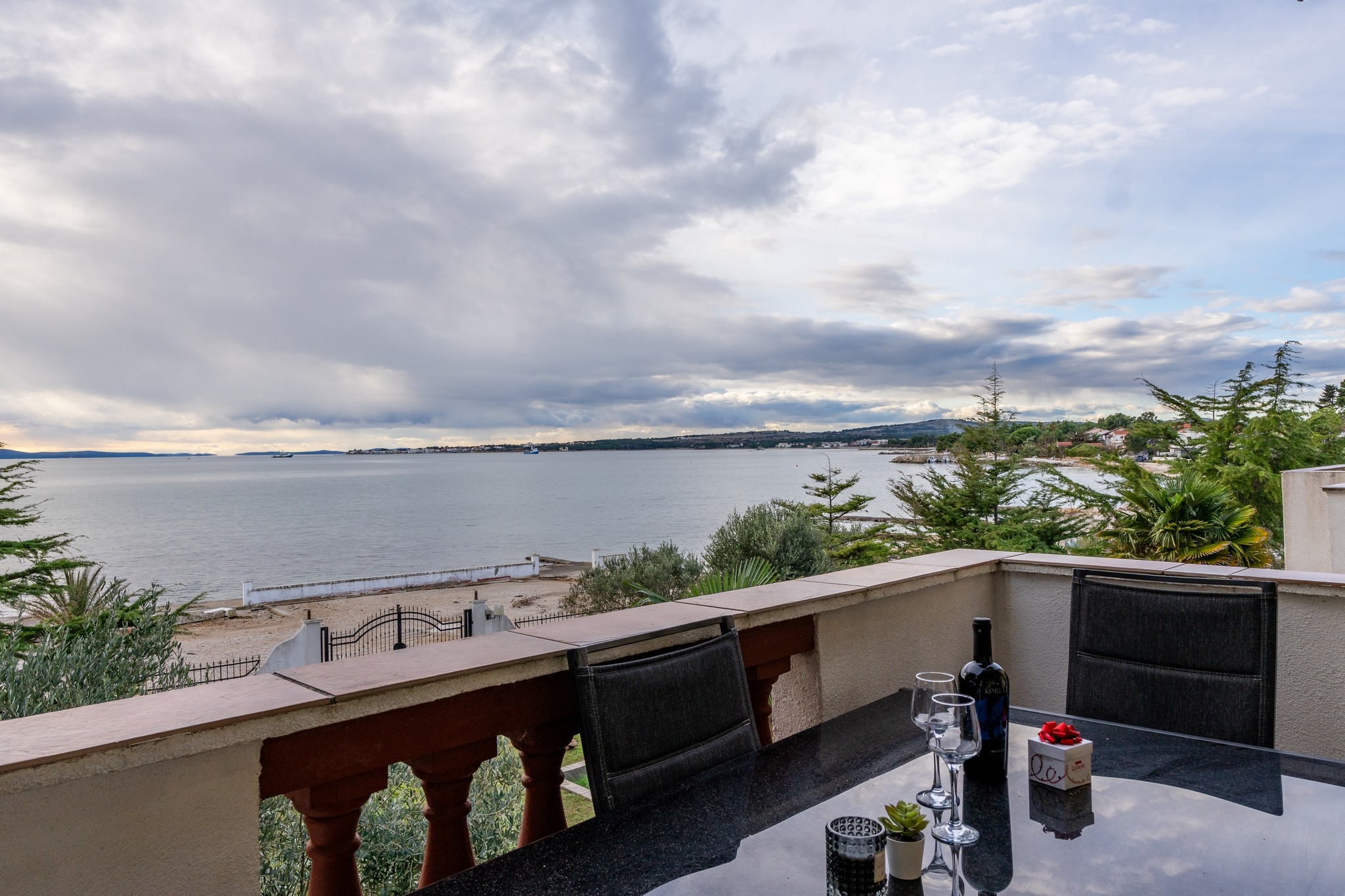 Two bedroom apartment near beach Vir  A-c