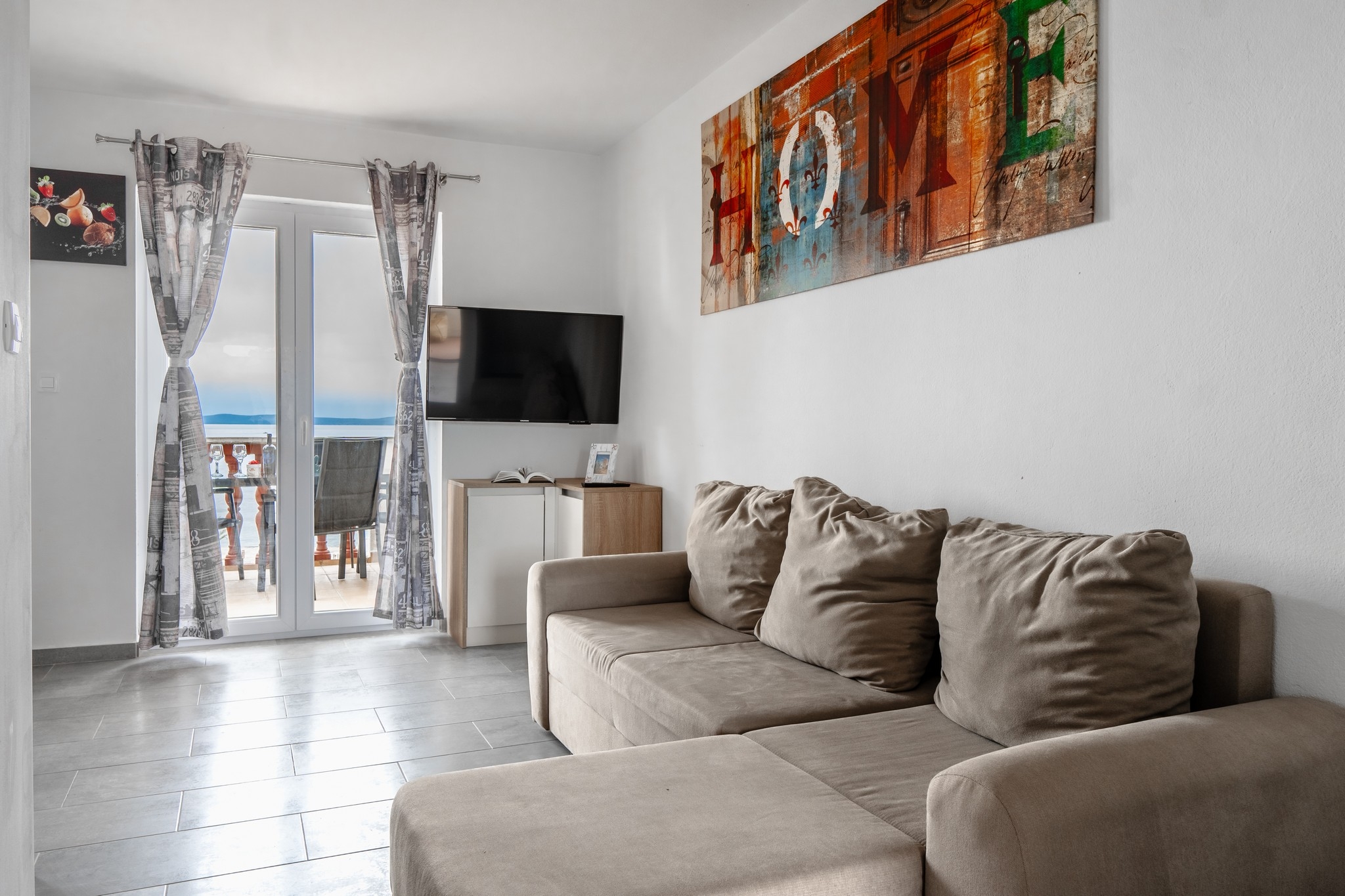 One bedroom apartment near beach Vir  A-d
