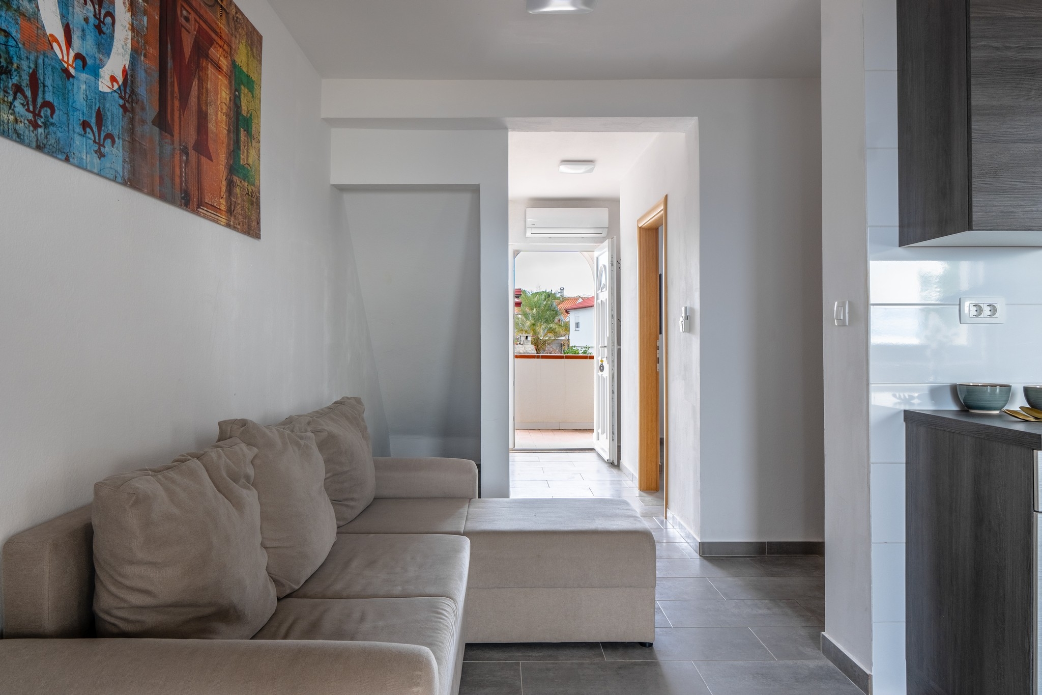 One bedroom apartment near beach Vir  A-d
