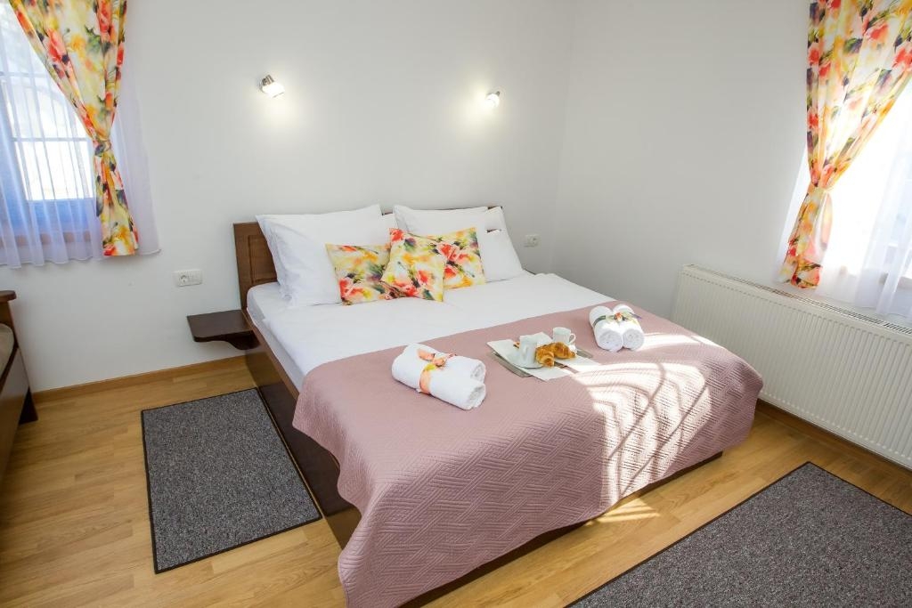 Room with air-conditioning Jezerce, Plitvice (S-22116-i) Room with air-conditioning Jezerce, Plitvice (S-22116-i)