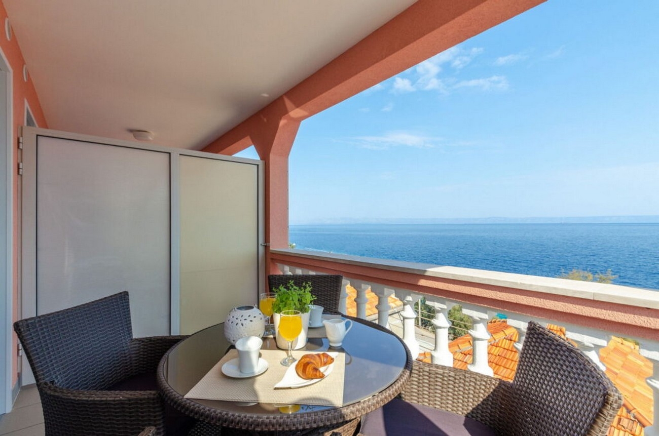 One bedroom apartment near beach Prigradica, Korčula  A-a