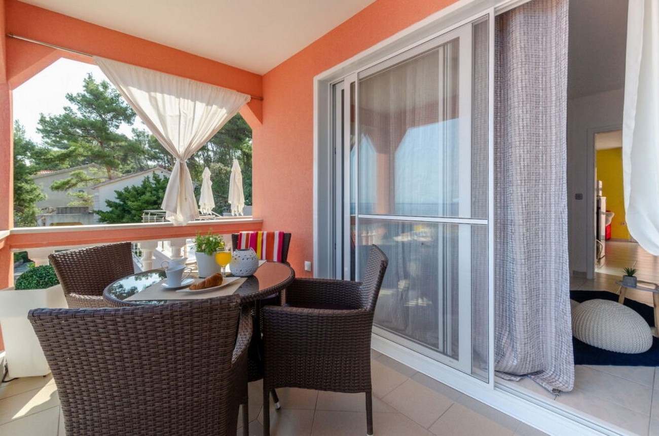 One bedroom apartment near beach Prigradica, Korčula  A-a