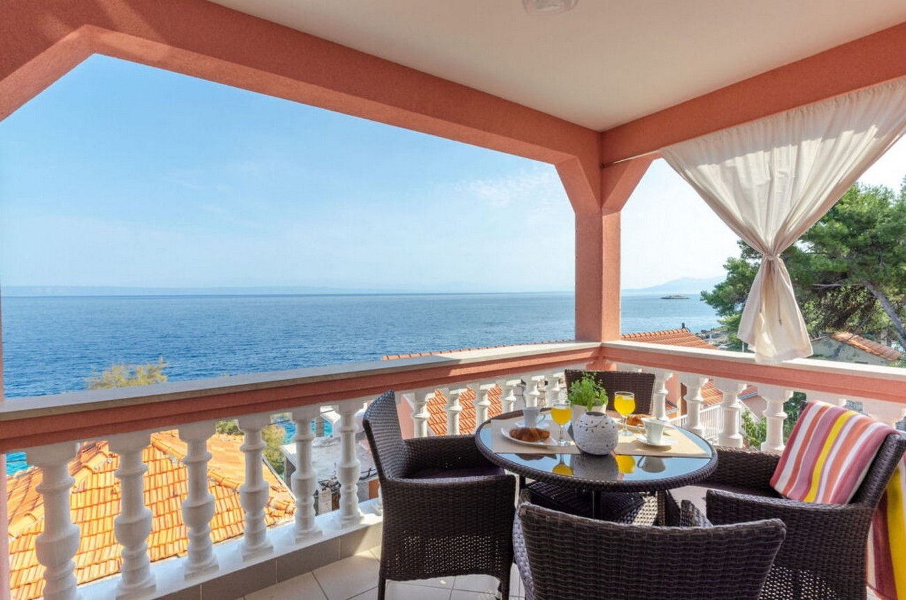 One bedroom apartment near beach Prigradica, Korčula  A-a