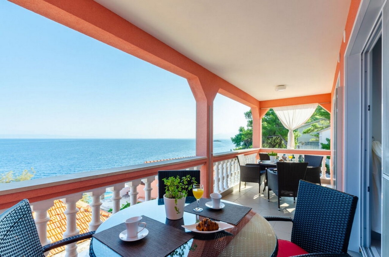 One bedroom apartment near beach Prigradica, Korčula  A-b