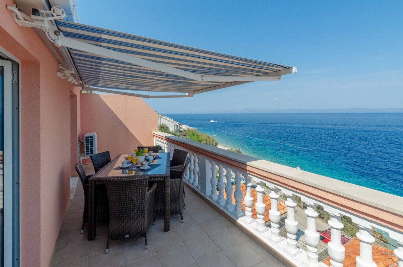 Two bedroom apartment near beach Prigradica, Korčula  A-a