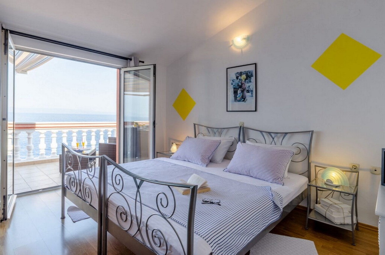 Two bedroom apartment near beach Prigradica, Korčula  A-a