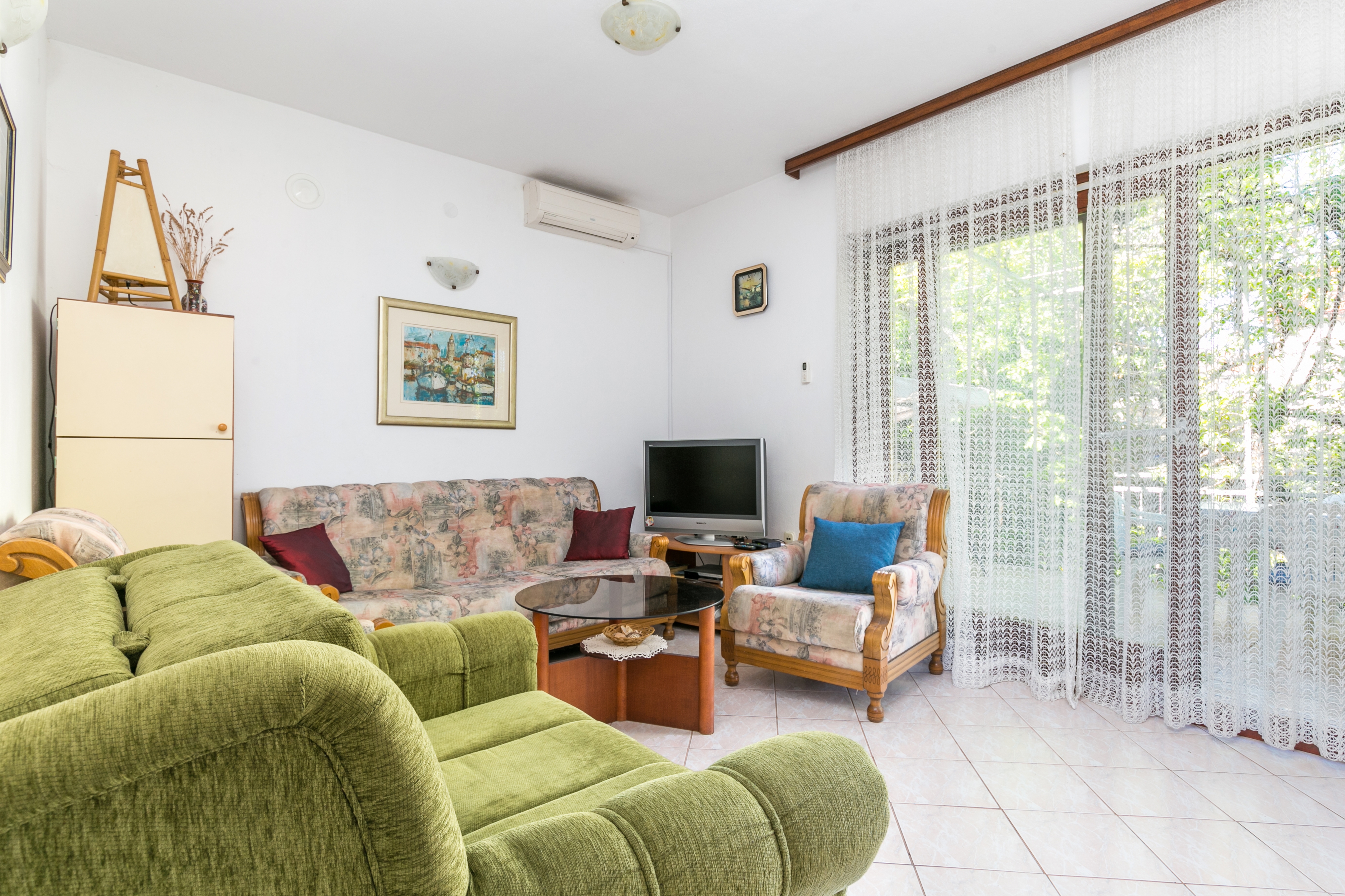 One bedroom apartment with terrace Supetar, Brač (A-22123-c)