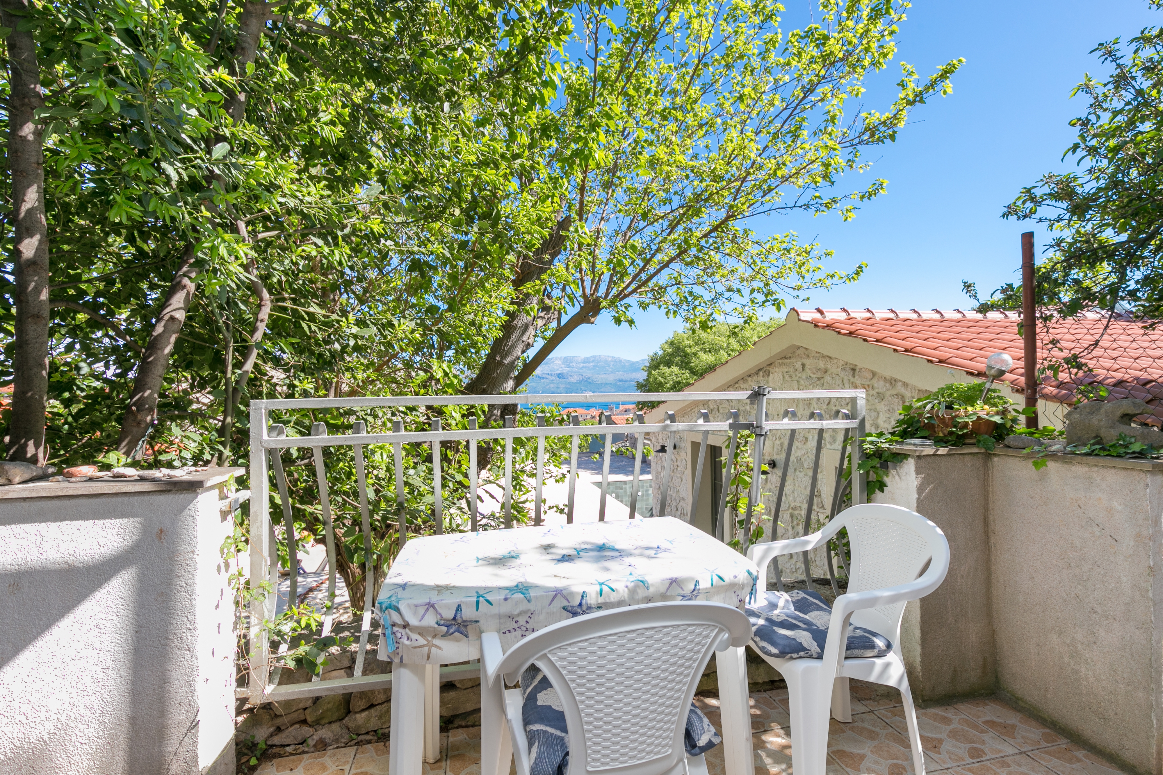 Studio flat with terrace and sea view Supetar, Brač (AS-22123-a) Studio flat with terrace and sea view Supetar, Brač (AS-22123-a)