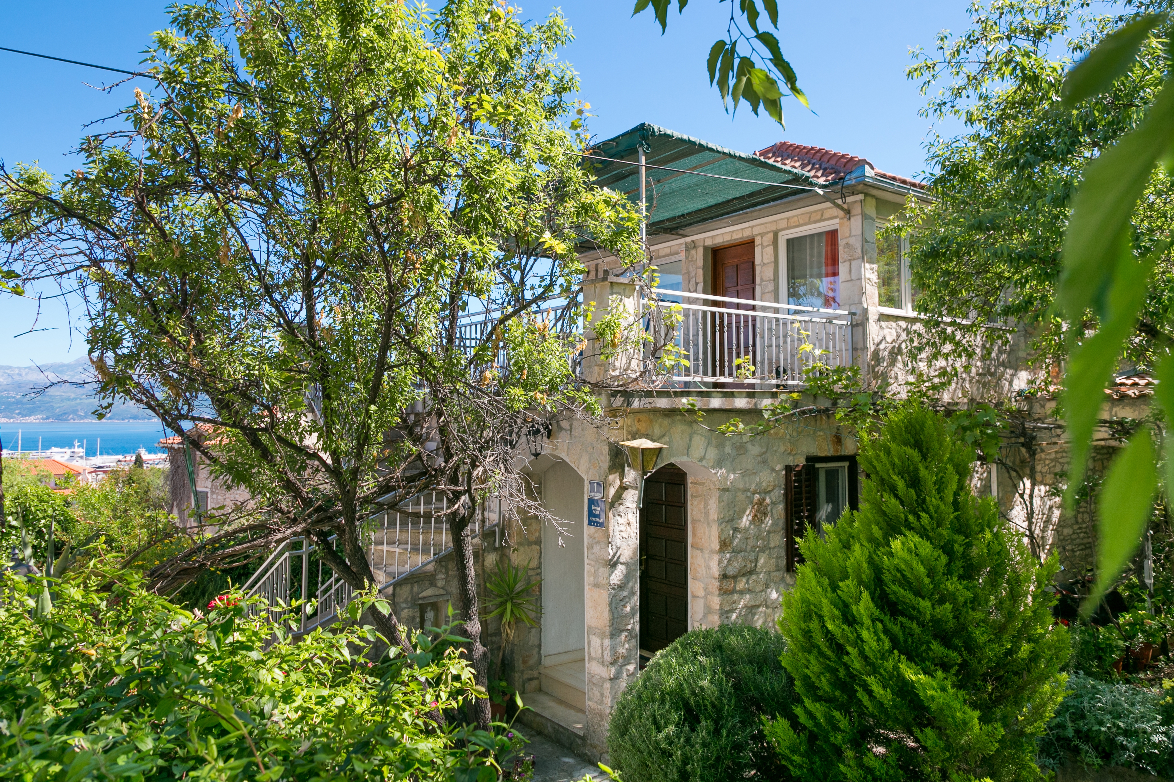 Studio apartman s terasom i pogledom na more Supetar, Brač  AS-a