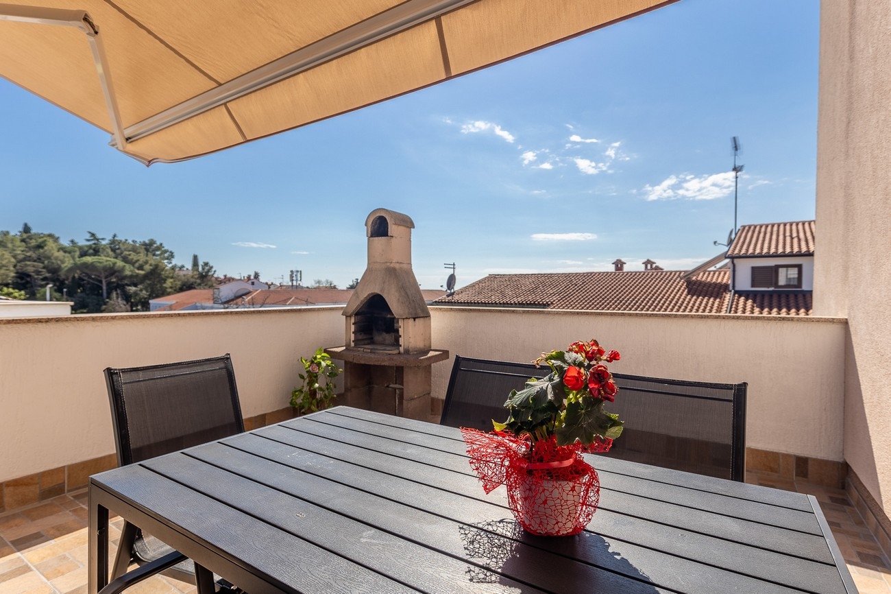 Dvosobni apartman s balkonom Poreč  A-b