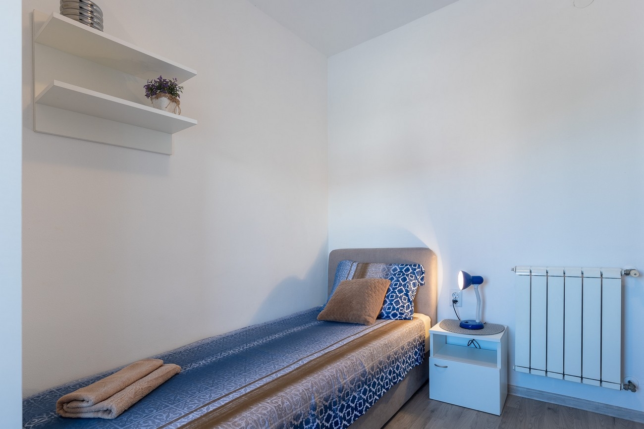 Two bedroom apartment with balcony Poreč  A-b