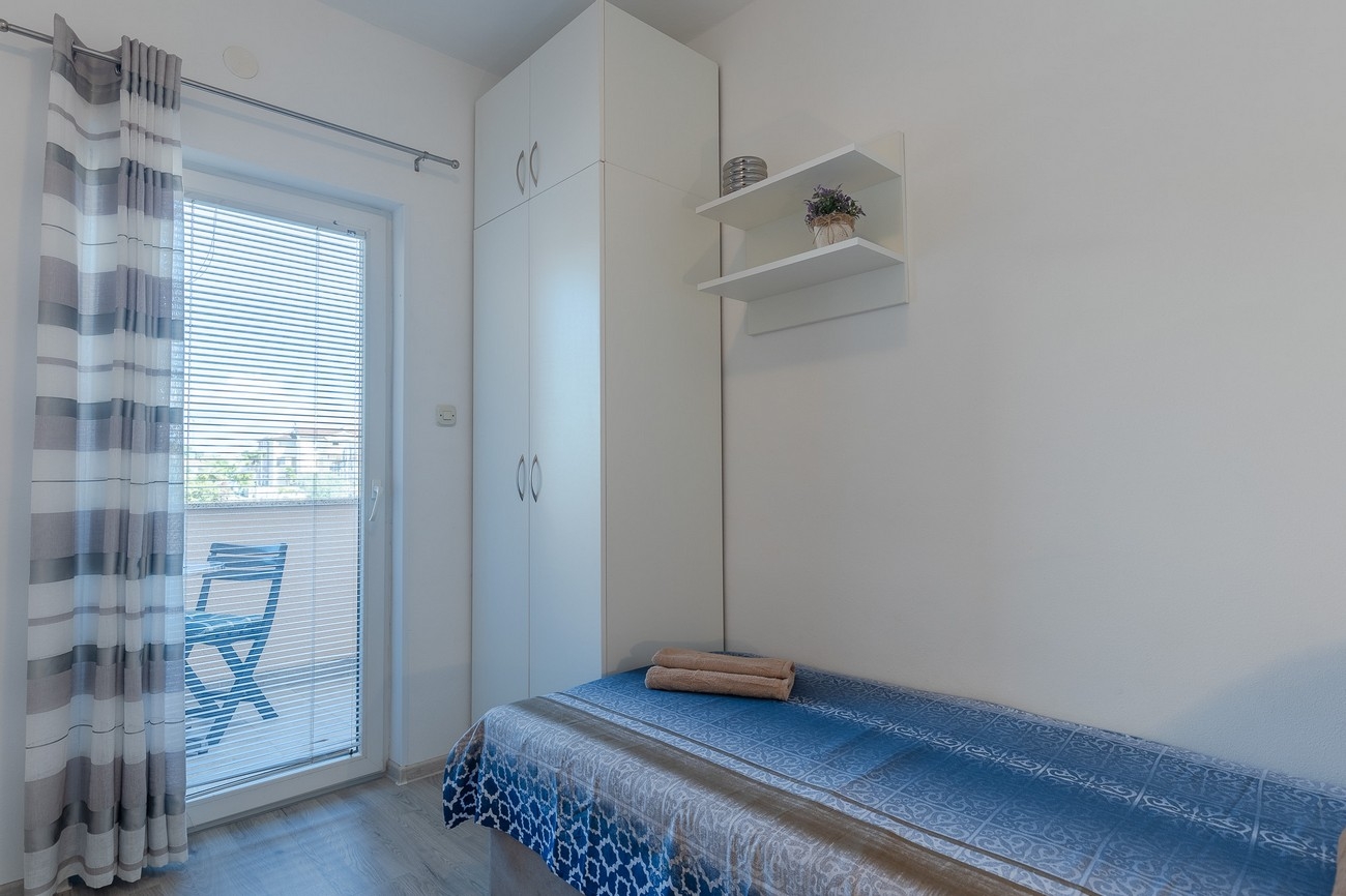 Two bedroom apartment with balcony Poreč  A-b