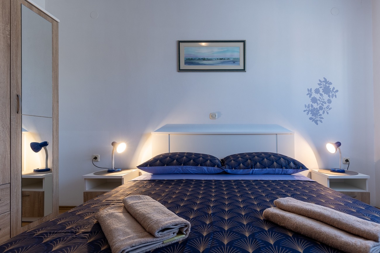Two bedroom apartment with balcony Poreč  A-b