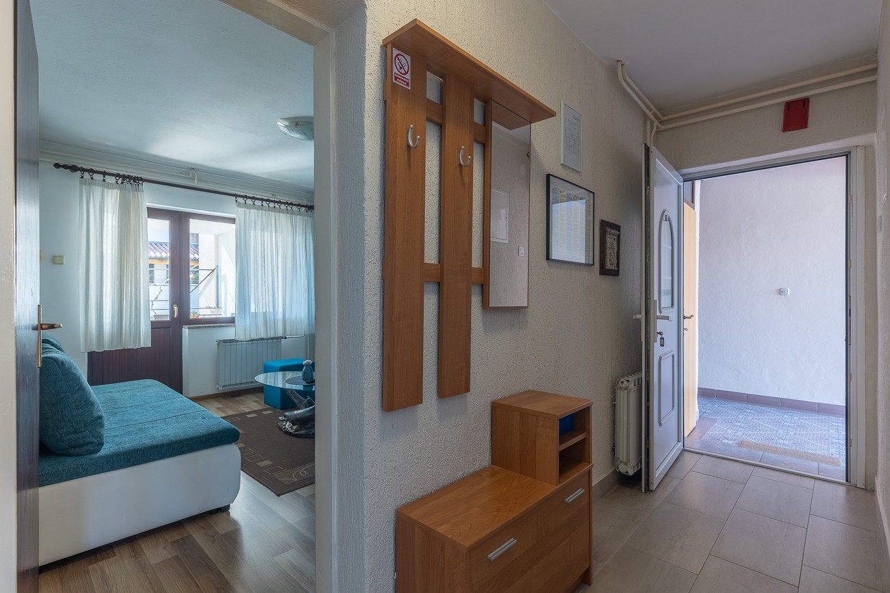 Two bedroom apartment with terrace Poreč  A-c