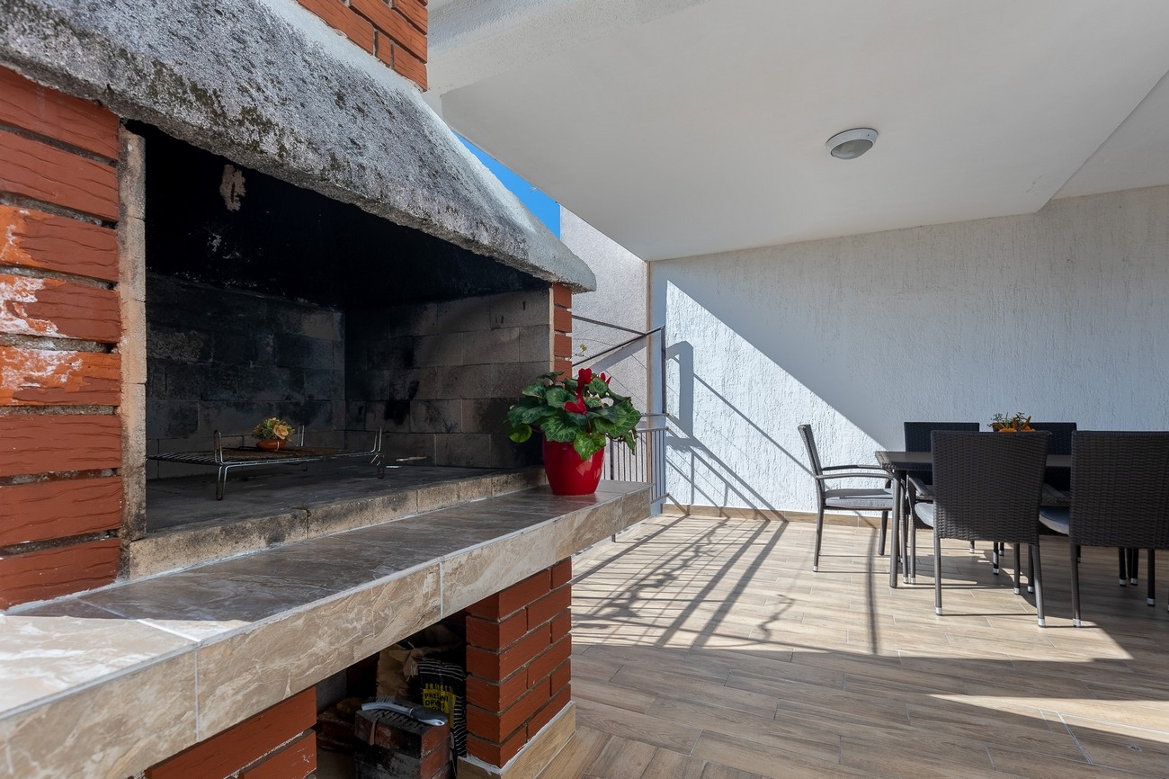 Two bedroom apartment with terrace Poreč  A-c