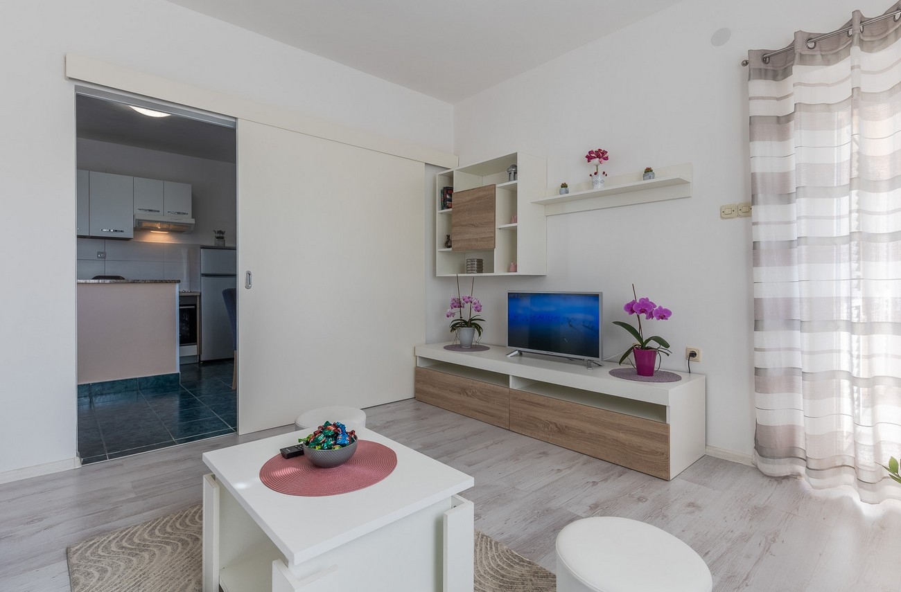 One bedroom apartment with terrace Poreč (A-22124-d) One bedroom apartment with terrace Poreč (A-22124-d)