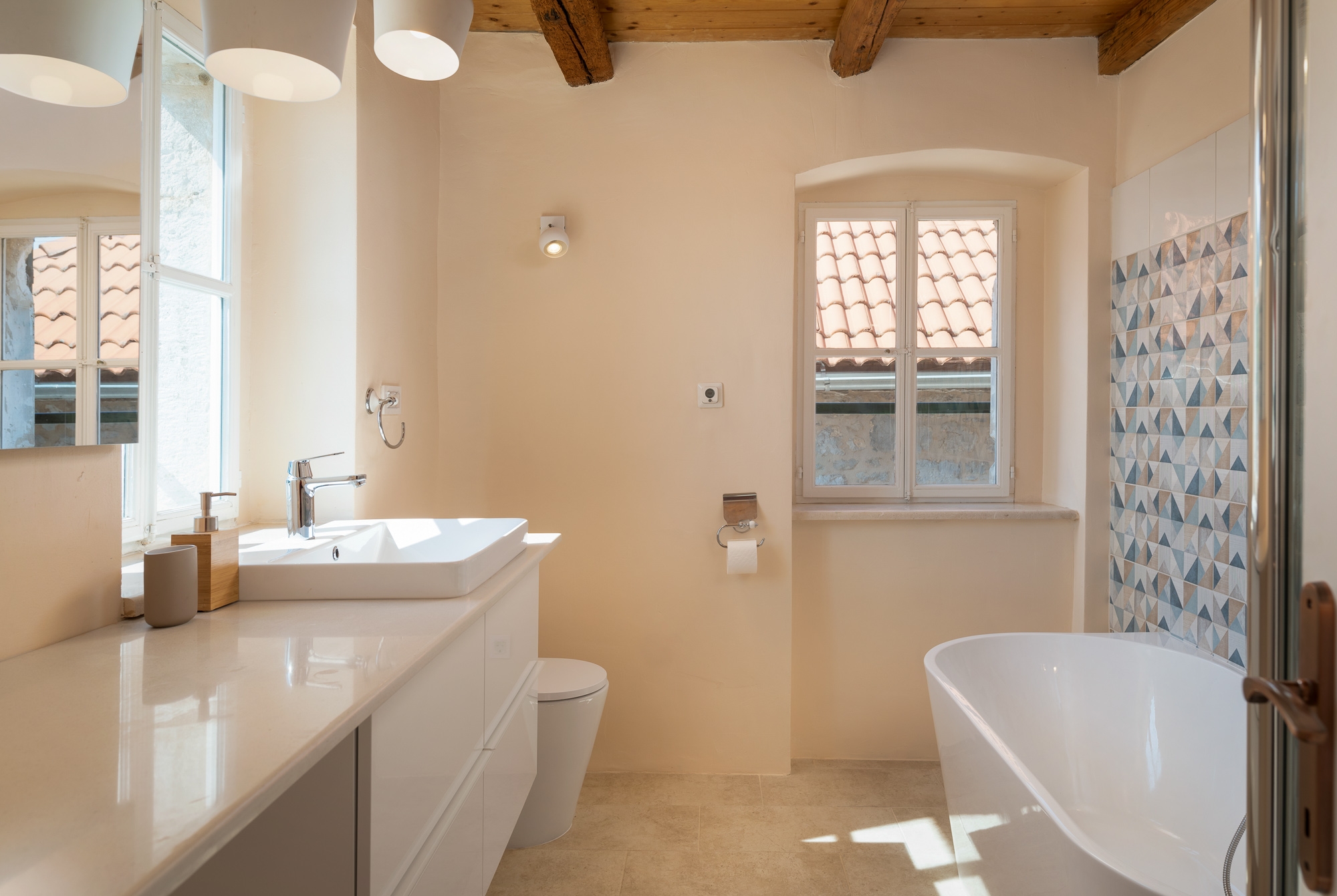 Three bedroom house with terrace and sea view Pitve, Hvar  K