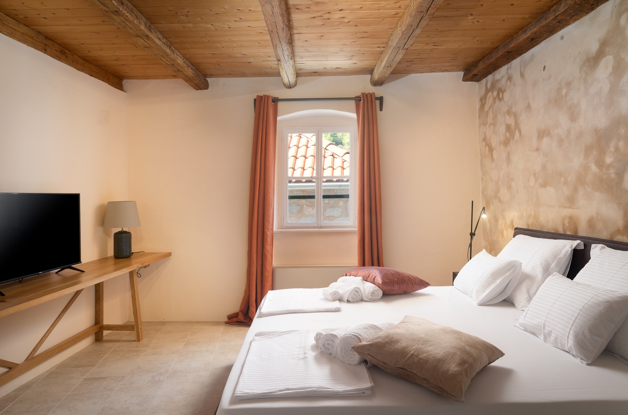 Three bedroom house with terrace and sea view Pitve, Hvar  K