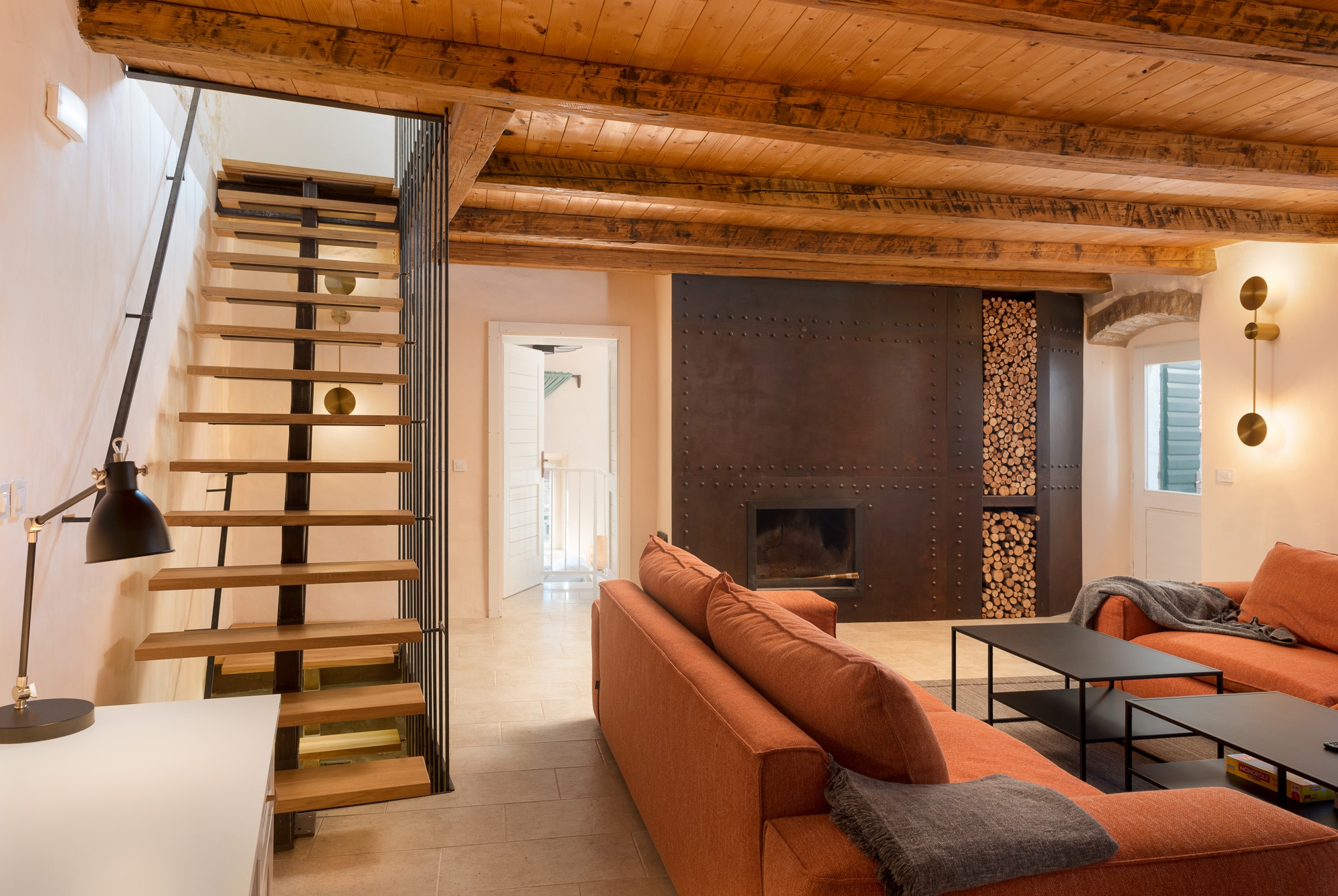 Three bedroom house with terrace and sea view Pitve, Hvar  K
