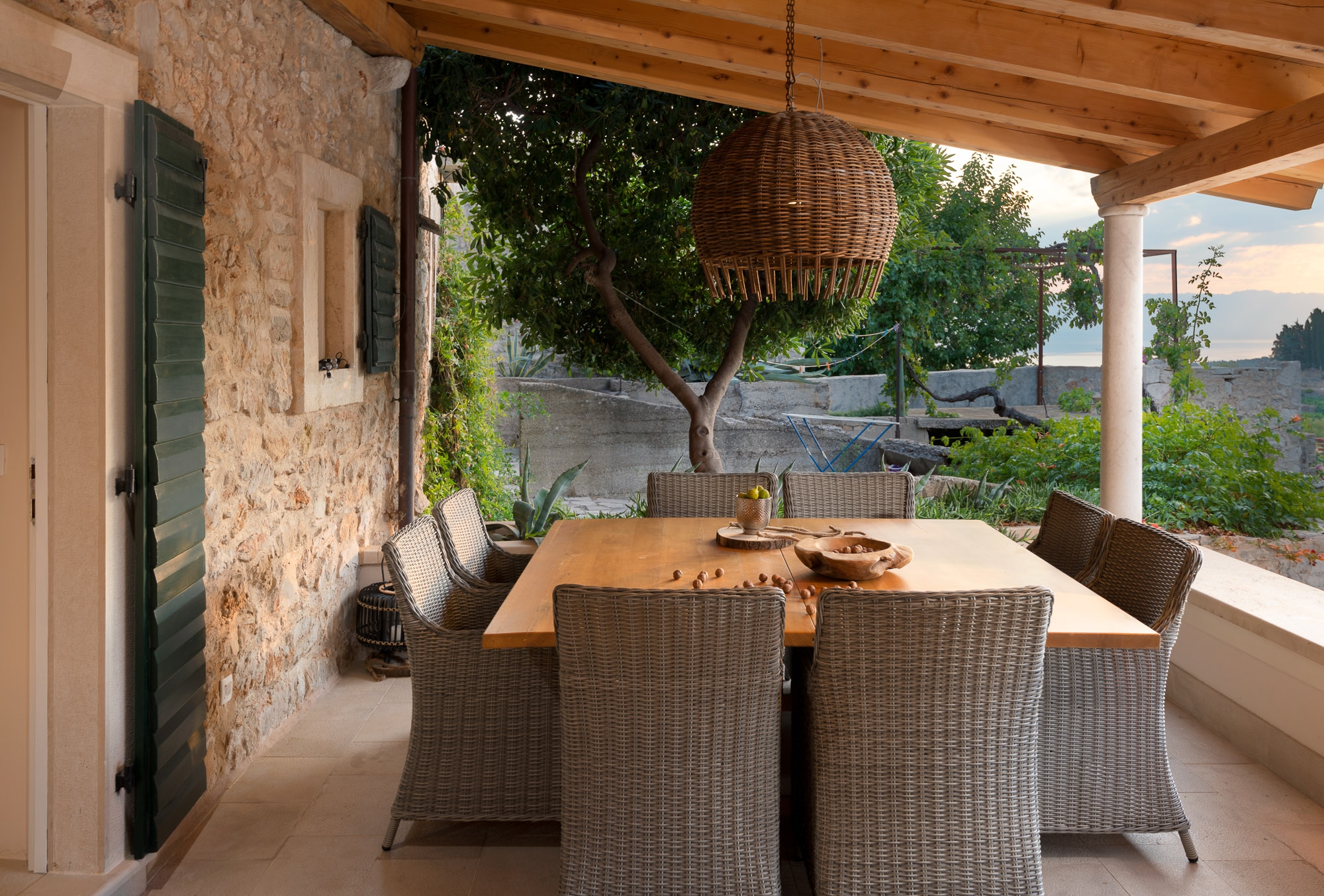 Three bedroom house with terrace and sea view Pitve, Hvar  K