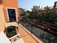 Banjole, Terrace in the apartment, with a sea view, (pet friendly) and WiFi.