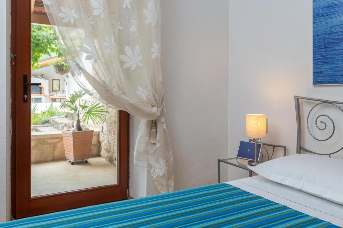 Comfortable and spacious house with terrace and sea view Sveta Nedilja, Hvar  K