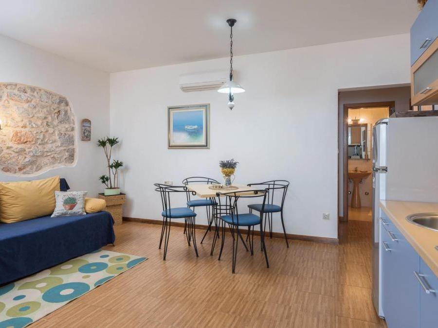 Comfortable and spacious house with terrace and sea view Sveta Nedilja, Hvar  K