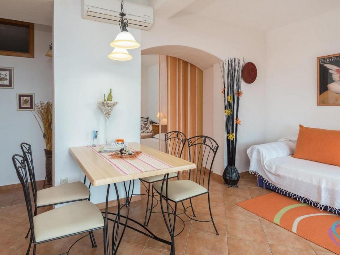 Comfortable and spacious house with terrace and sea view Sveta Nedilja, Hvar  K