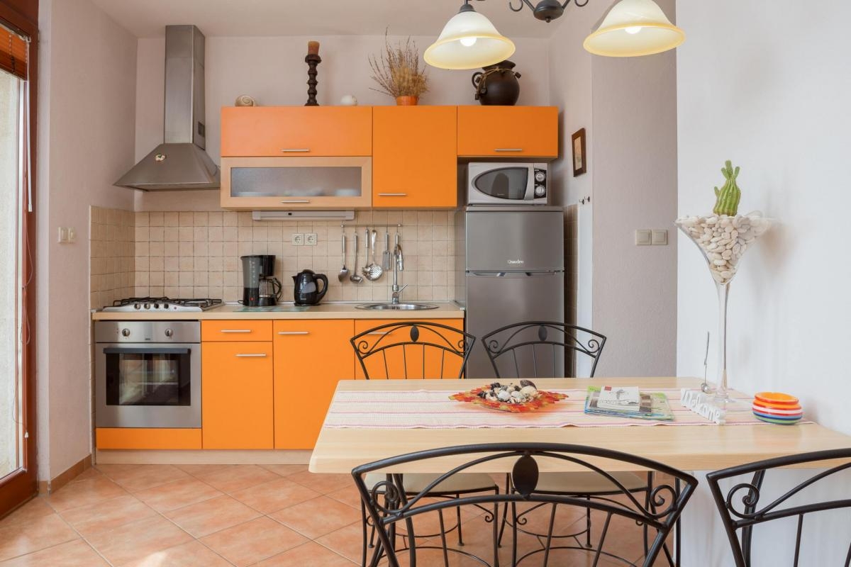Comfortable and spacious house with terrace and sea view Sveta Nedilja, Hvar  K