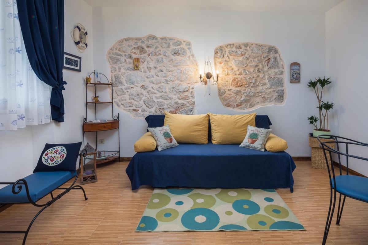 Comfortable and spacious house with terrace and sea view Sveta Nedilja, Hvar  K