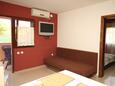 Valbandon, Sala de estar in the apartment, air condition available, (pet friendly) y WiFi.