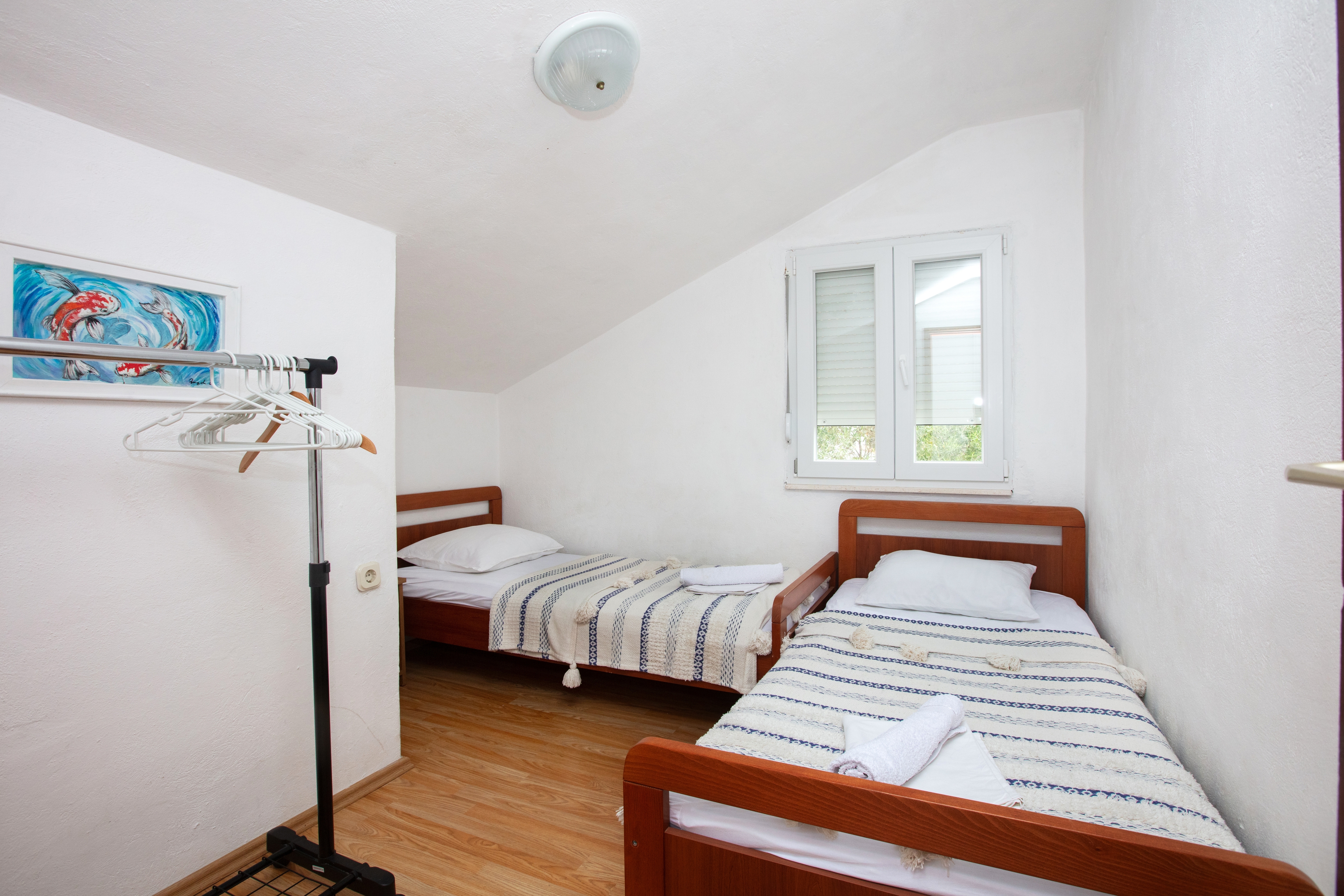 Three bedroom apartment with terrace Rogoznica  A-a