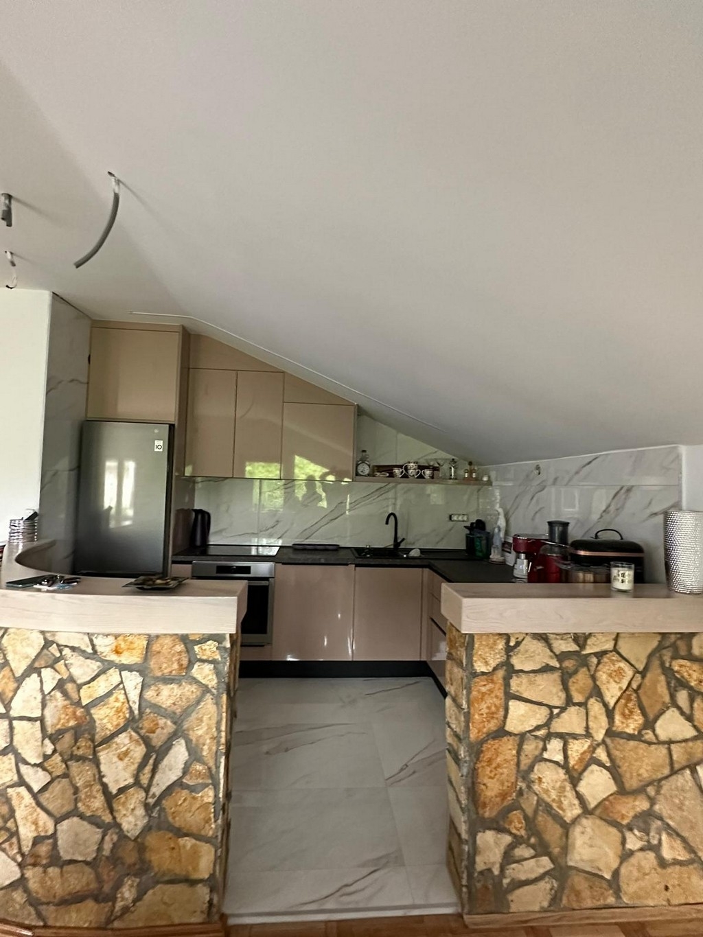 Three bedroom apartment with terrace Duga Resa, Karlovac  A-a