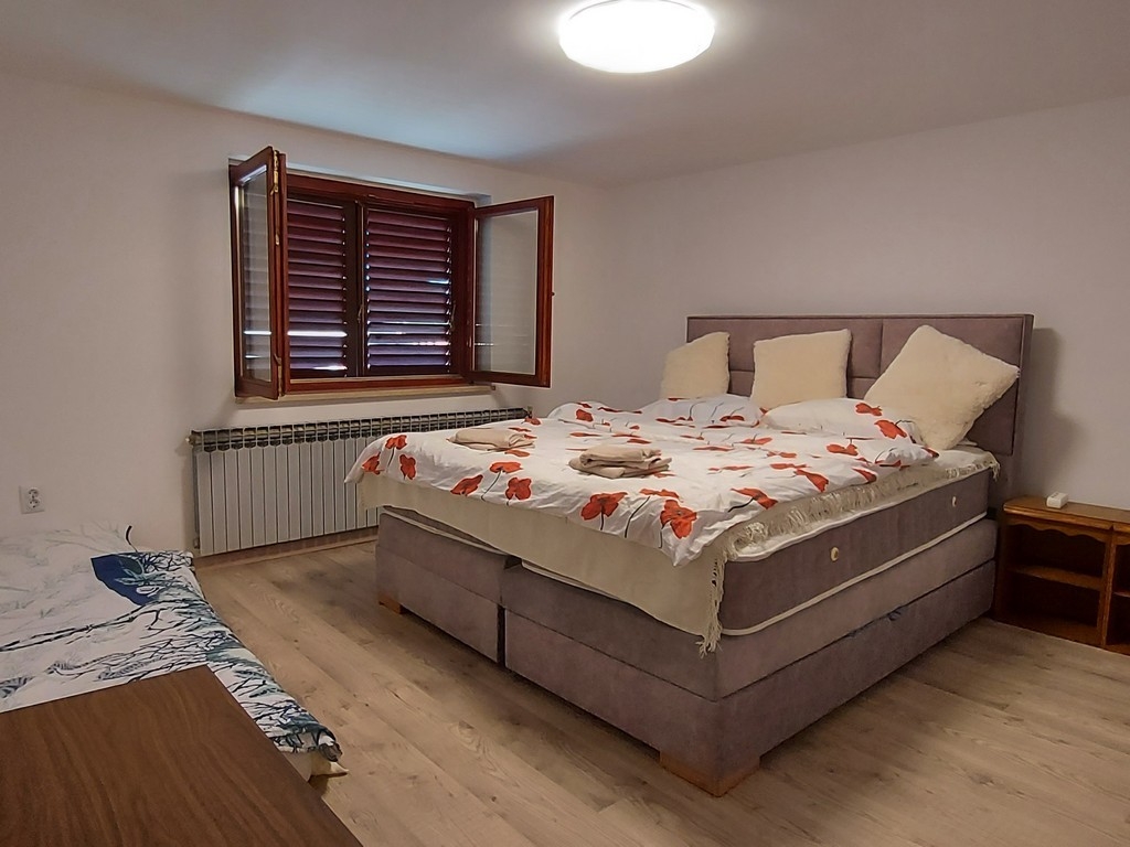 Two bedroom house with terrace Generalski Stol, Karlovac  K