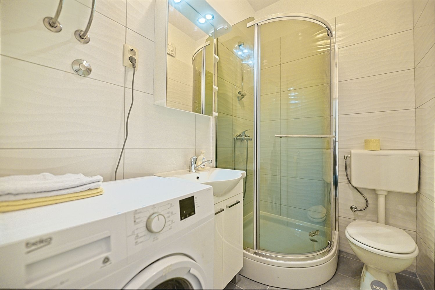 One bedroom apartment with terrace and sea view Postira, Brač  A-a