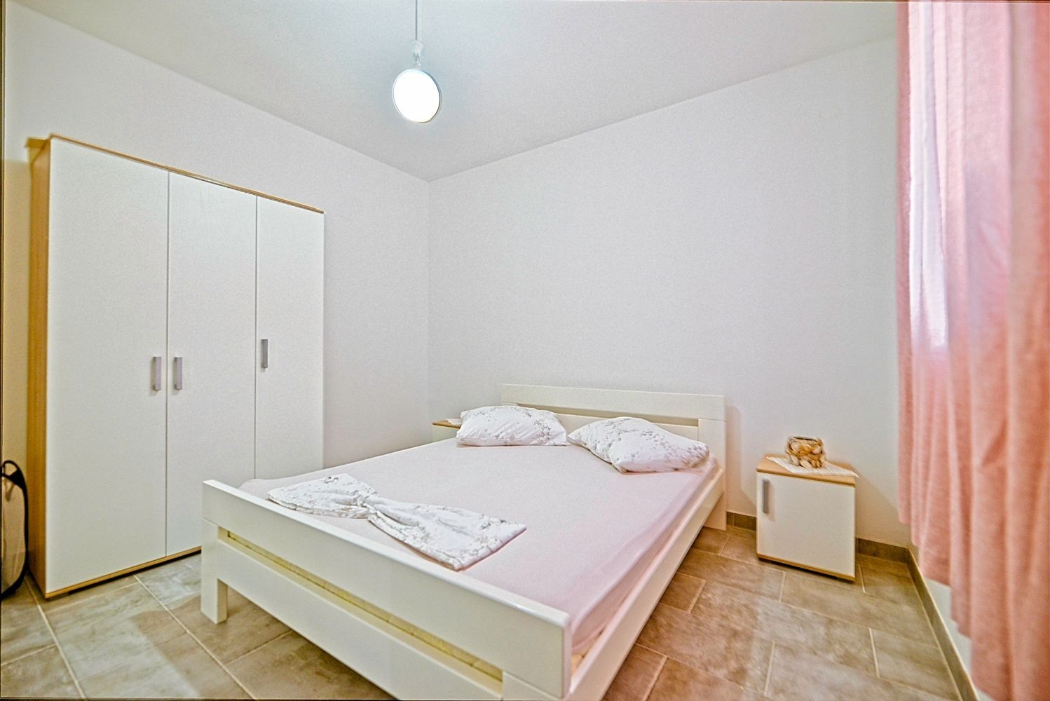 One bedroom apartment with terrace and sea view Postira, Brač  A-a