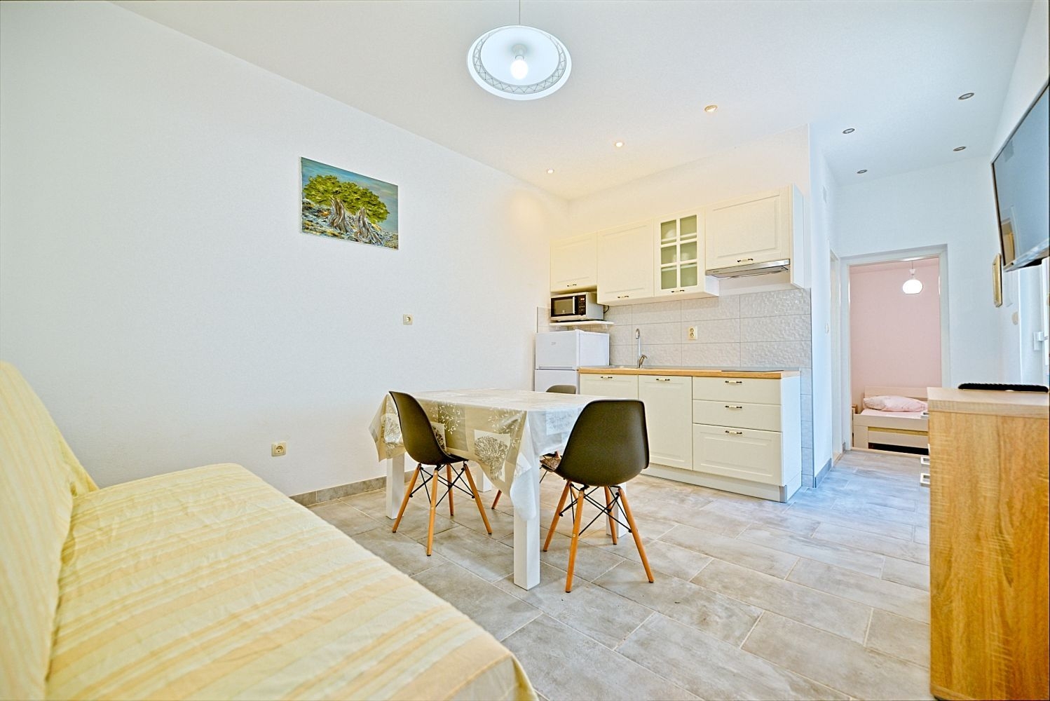 One bedroom apartment with terrace and sea view Postira, Brač  A-a