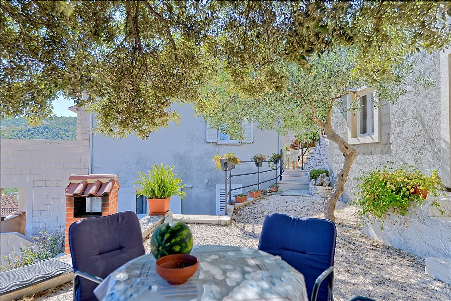 One bedroom apartment with terrace and sea view Postira, Brač  A-a