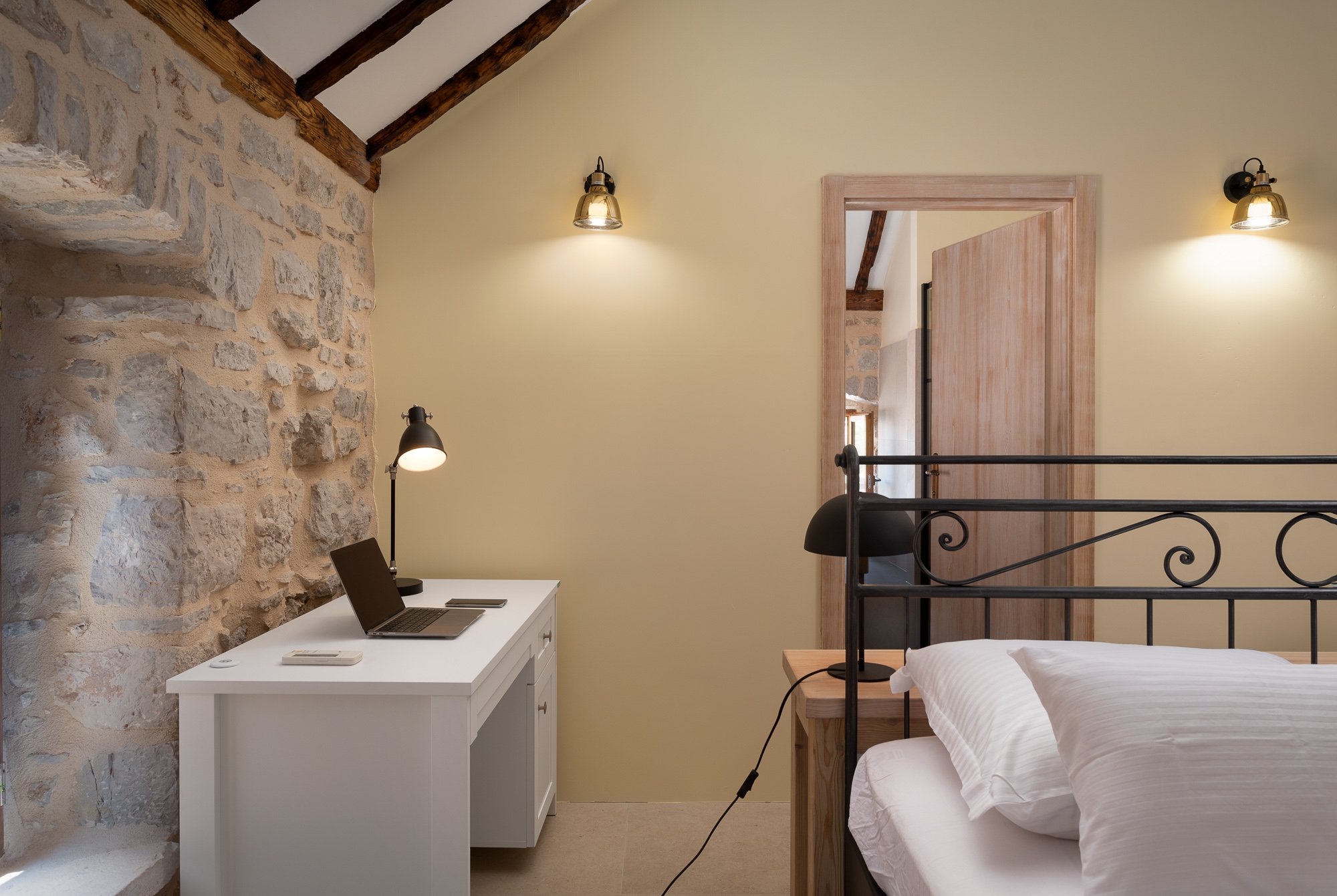 Two bedroom house with terrace and sea view Pitve, Hvar  K