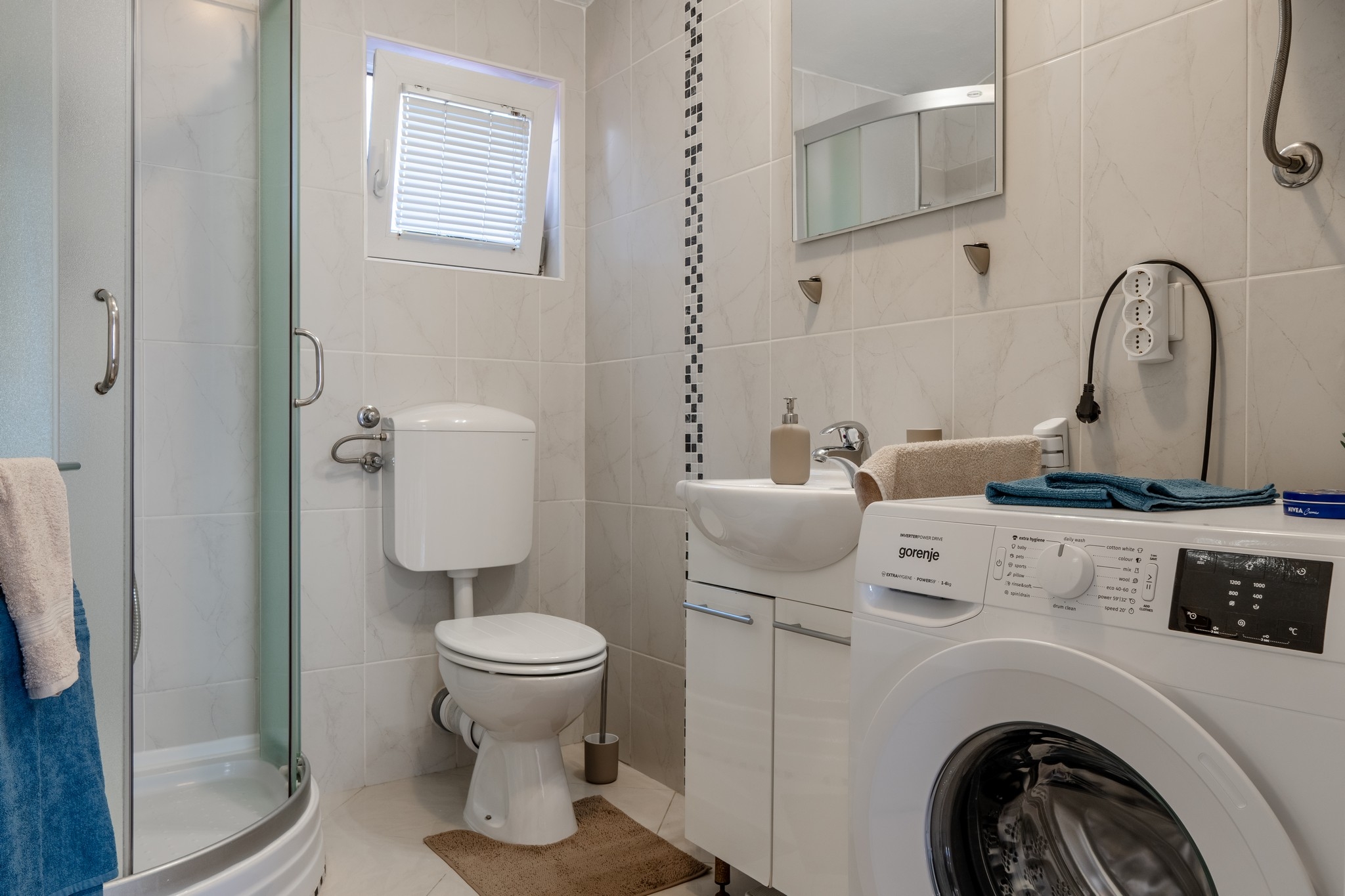 One bedroom apartment with air-conditioning Vir - Kozjak, Vir  A-a
