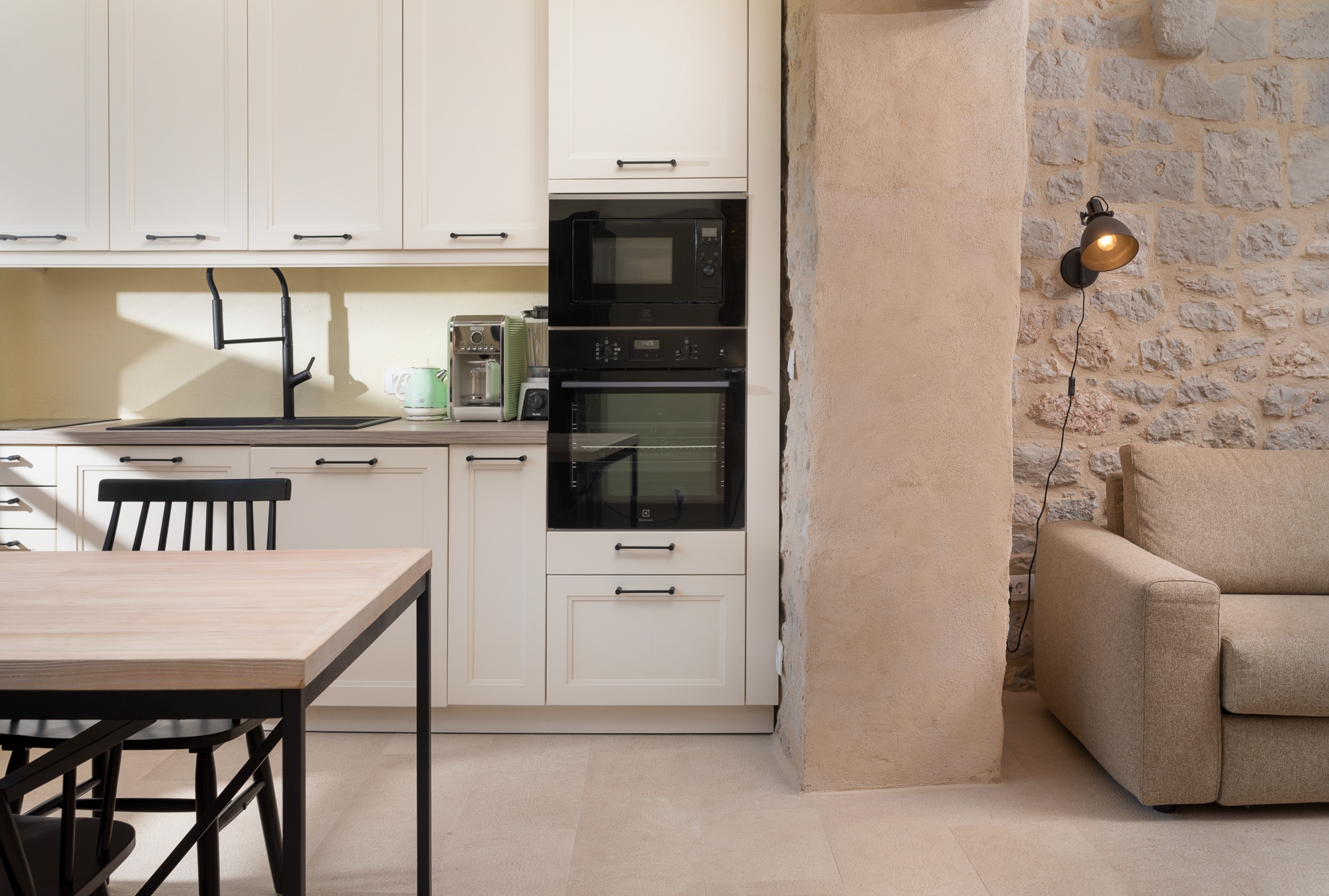 One bedroom house with balcony and sea view Pitve, Hvar  K