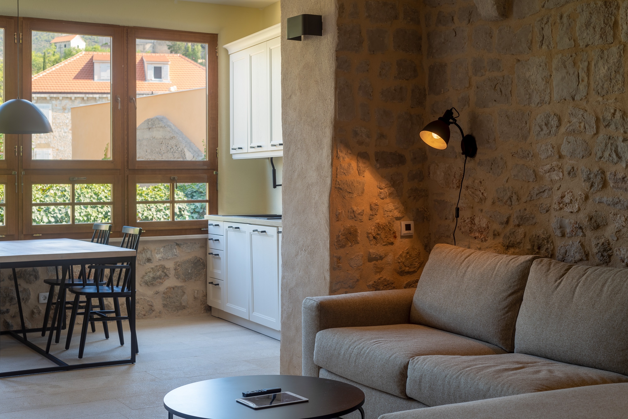 One bedroom house with balcony and sea view Pitve, Hvar  K
