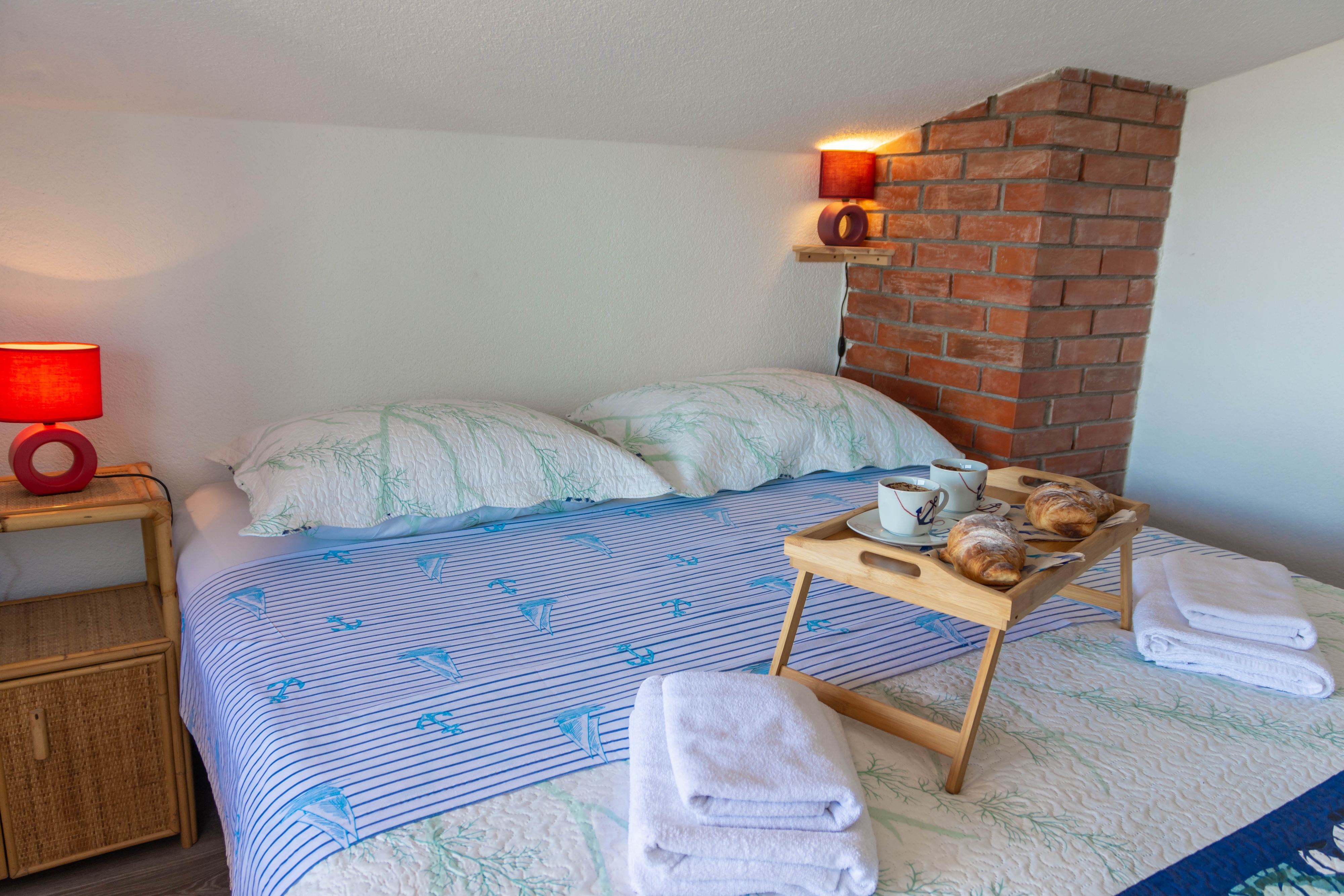 Two bedroom house with terrace and sea view Kaštel Stari, Kaštela  K