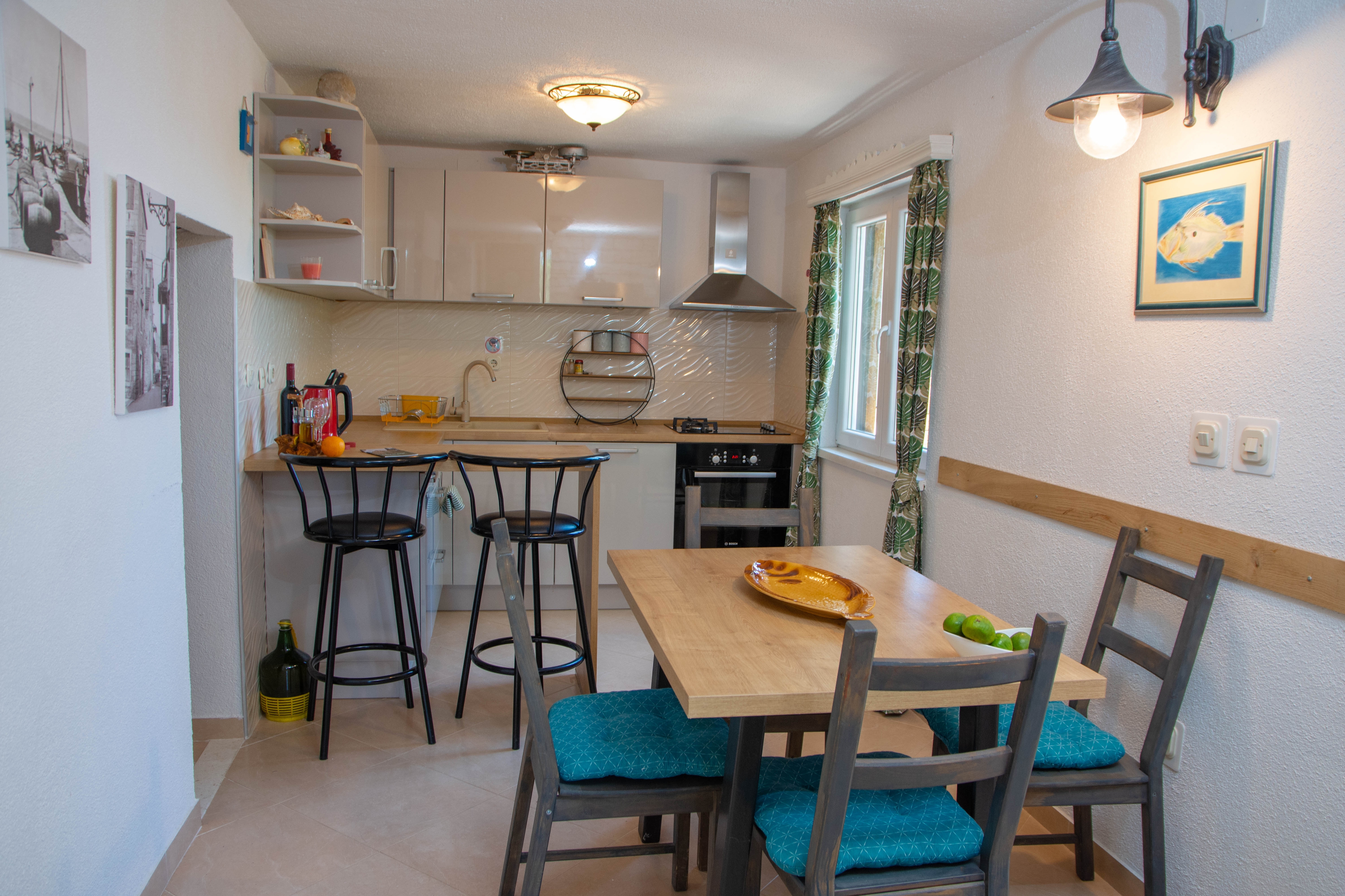 Two bedroom house with terrace and sea view Kaštel Stari, Kaštela  K