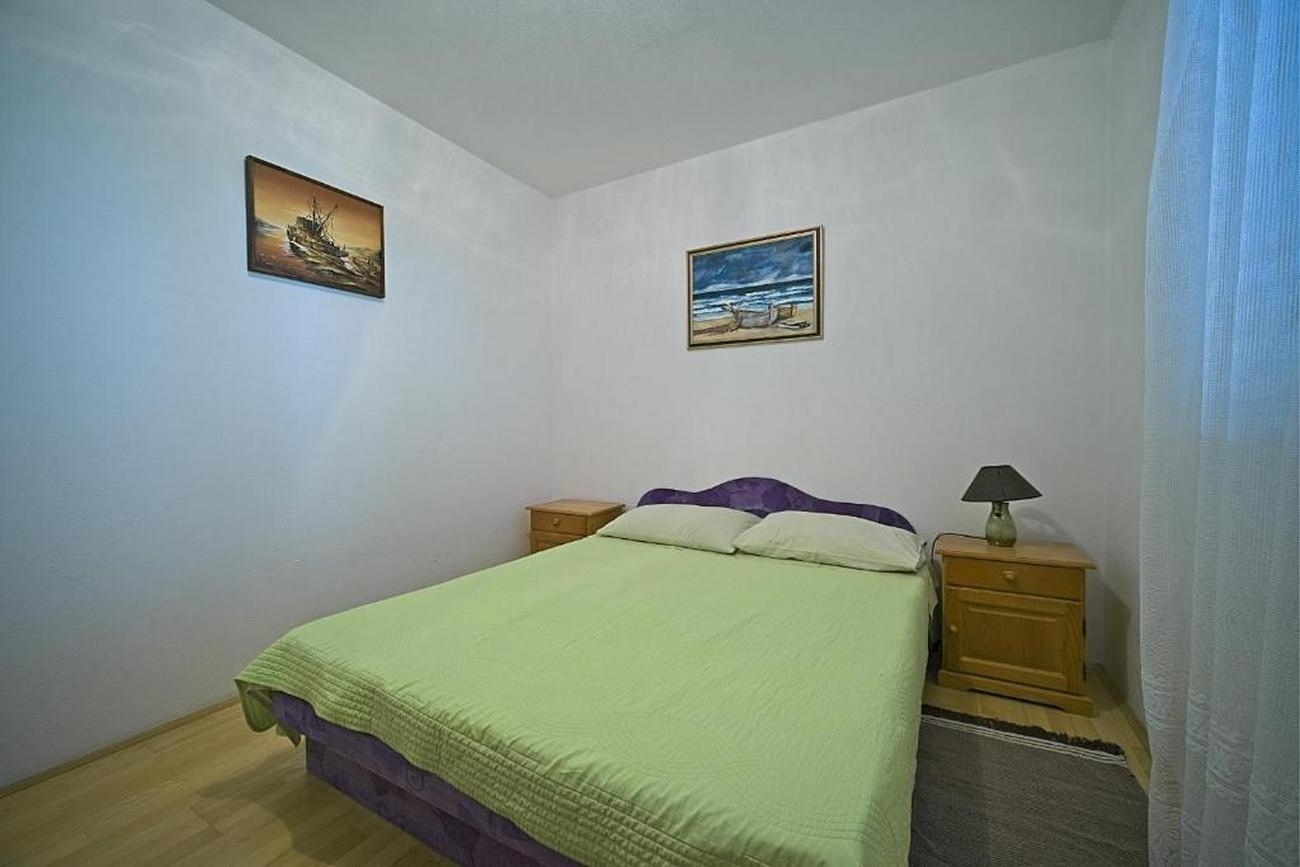 Two bedroom apartment with terrace Postira, Brač  A-a