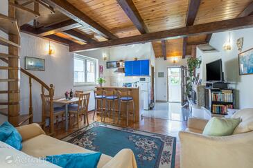 Obývací pokoj Poreč, Obývací pokoj v ubytování typu studio-apartment, dostupna klima i WIFI.