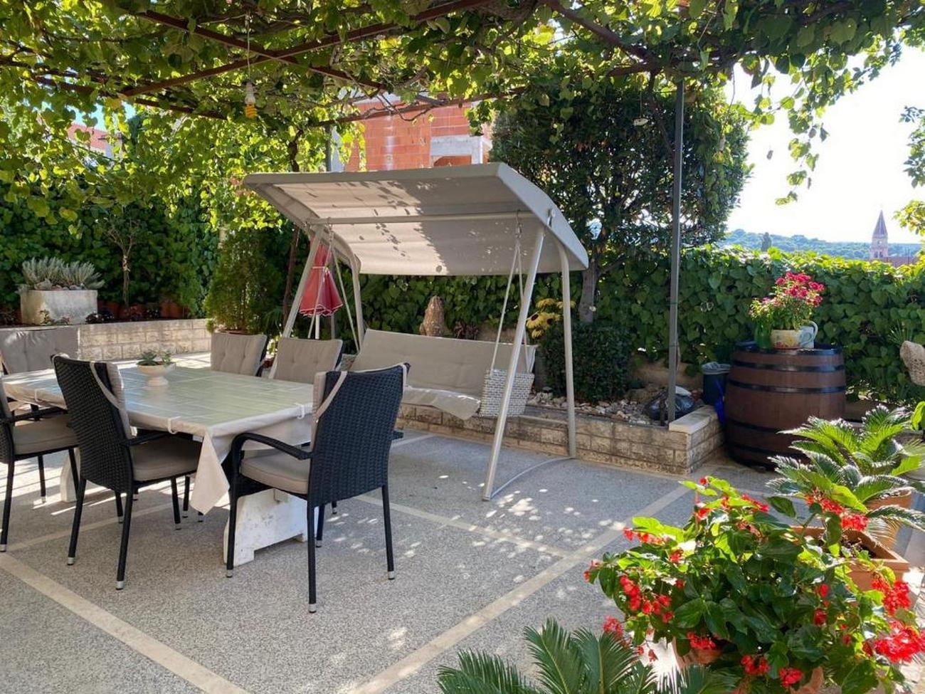 Two bedroom apartment with terrace and sea view Postira, Brač  A-a
