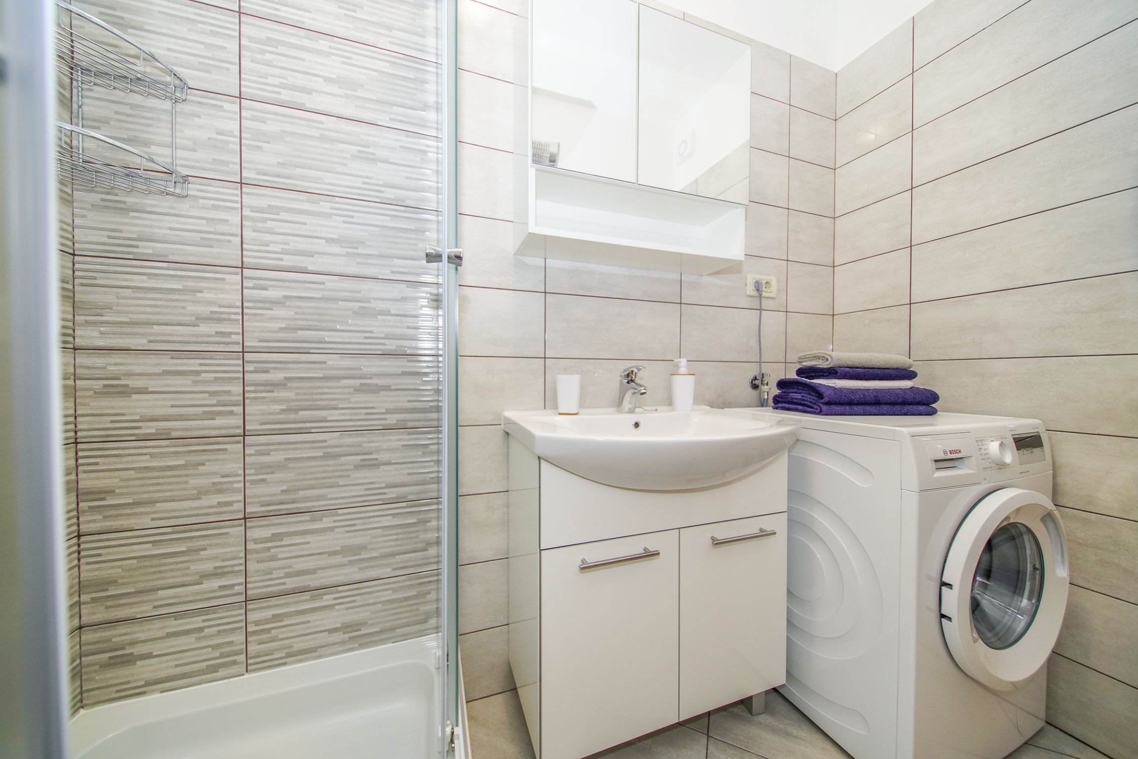 Three bedroom apartment with air-conditioning Postira, Brač  A-a