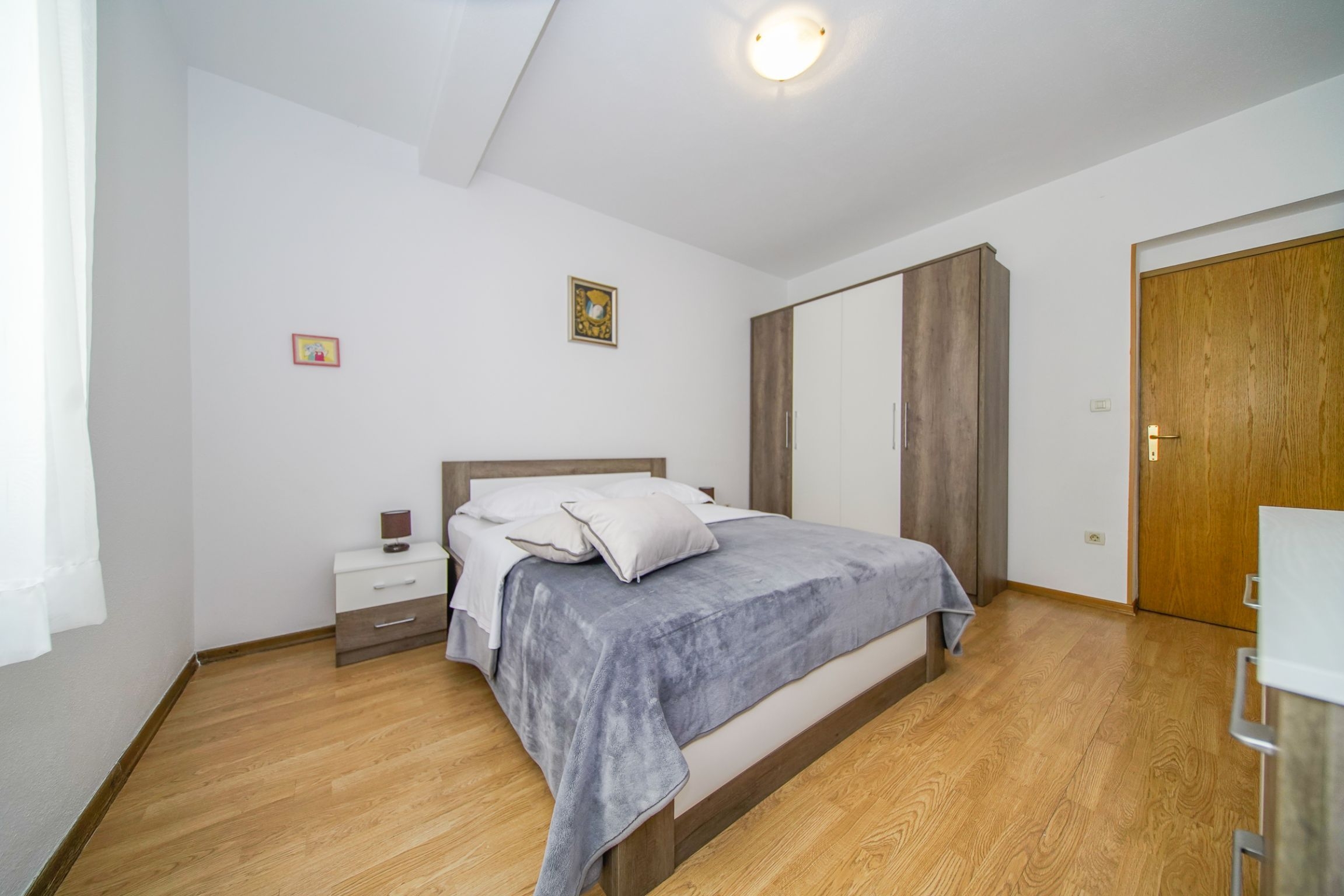 Three bedroom apartment with air-conditioning Postira, Brač  A-a